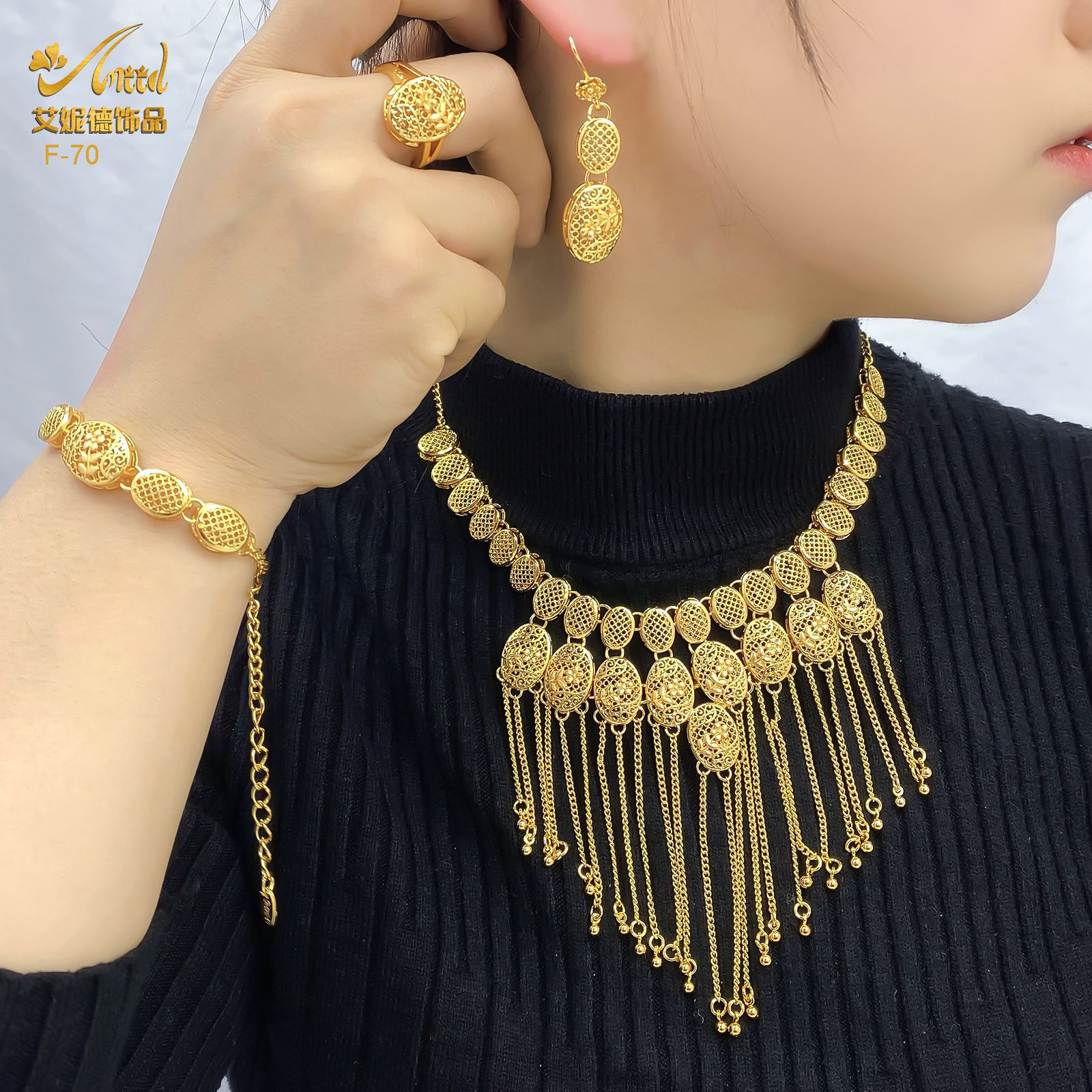 Wedding Women Heart Tassel 4-P - Coordinates Bracelet ulasan dan harga